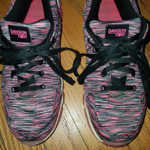 Danskin Now size 8 1/2 shoes - Picture 4 of 6